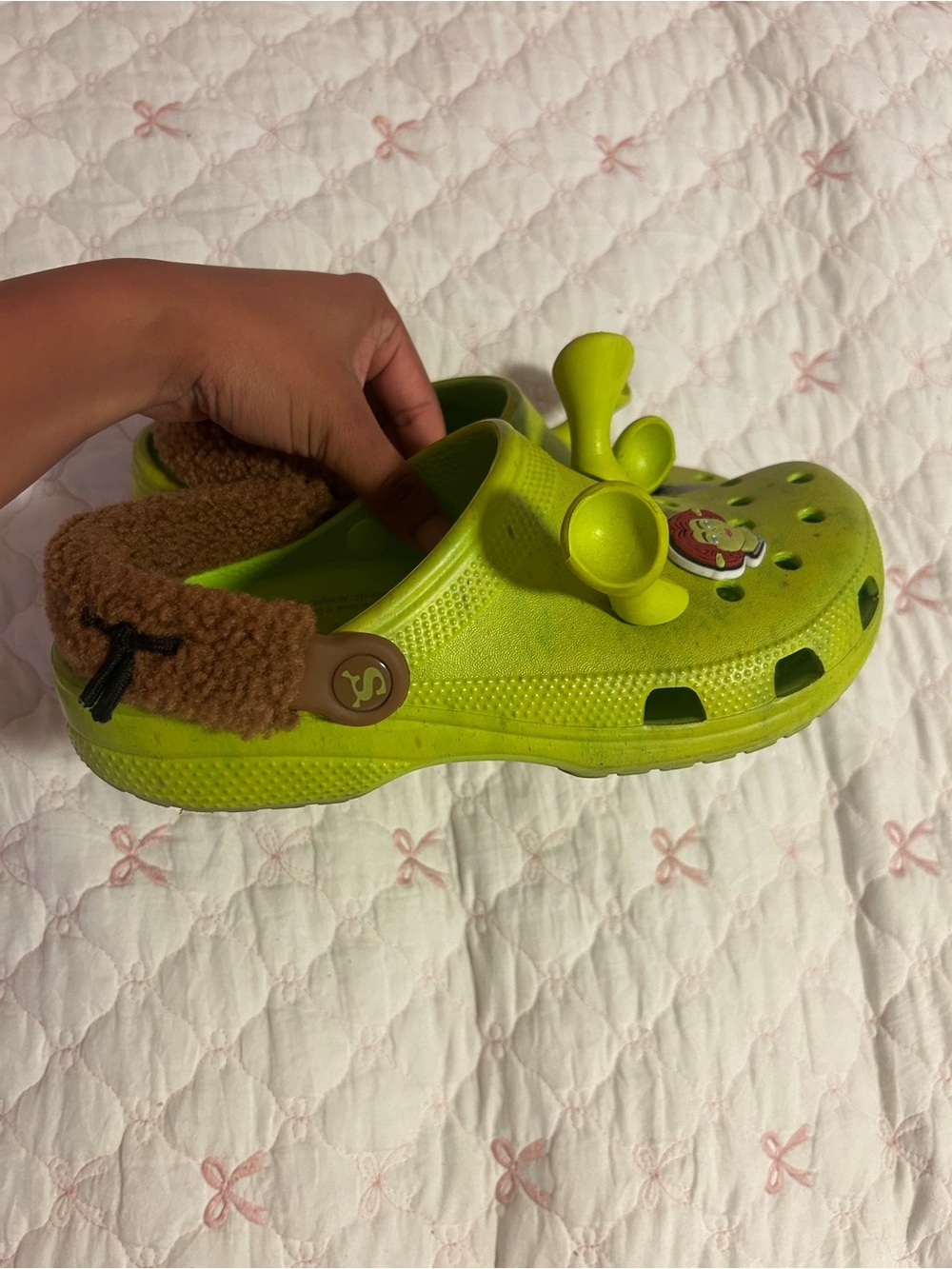 Shrek Crocs - Picture 2 of 4